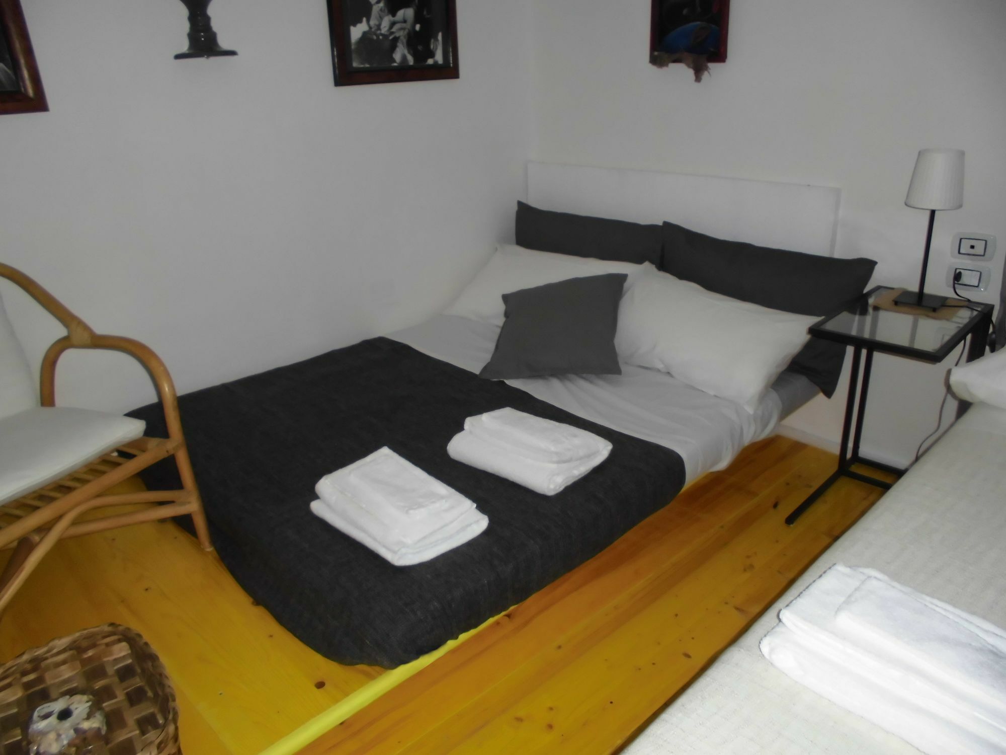 Graziella 27 Apartment Наполи Екстериор снимка