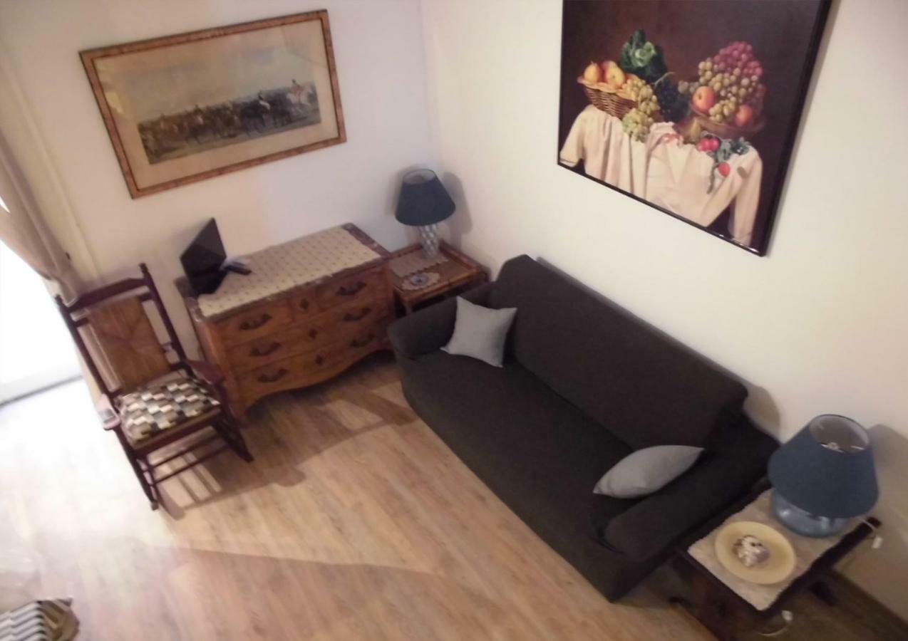 Graziella 27 Apartment Наполи Екстериор снимка